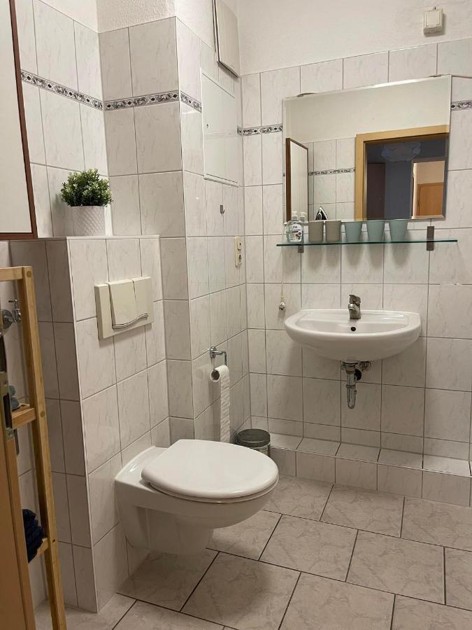 Top Lage 2 Zimmerwohnung Mit Balkon Und Bester Aussicht In Og 2 Links Rostock Exteriör bild